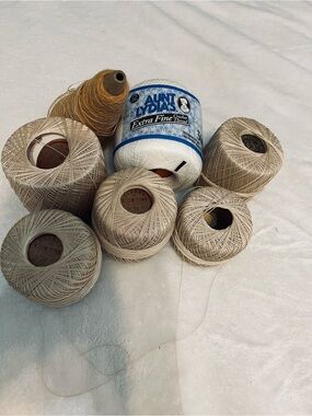 Lot of Extra Fine Crochet Thread Aunt Lydia’s & Big Ball sizes 20 & 30